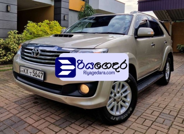 toyota-fortuner-4wd-2013-suv-big-5