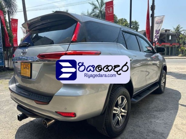 toyota-fortuner-2016-suv-big-2
