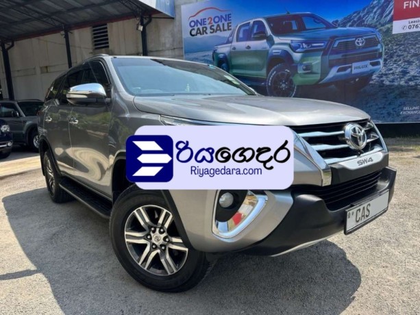 toyota-fortuner-2016-suv-big-0