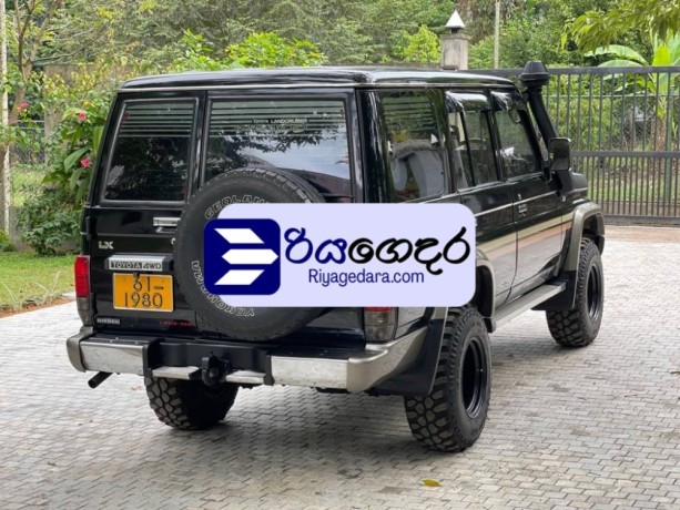 toyota-land-cruiser-box-prado-lj79-1991-suv-big-3