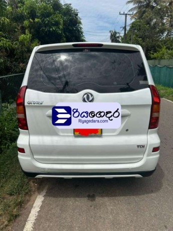 dfsk-glory-330-tdi-2017-suv-big-3