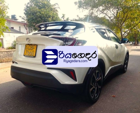 toyota-chr-2018-suv-big-3