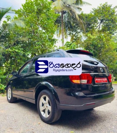 micro-kyron-2010-suv-big-2
