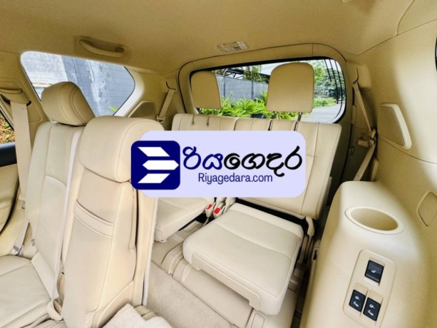 toyota-land-cruiser-prado-2015-suv-big-5