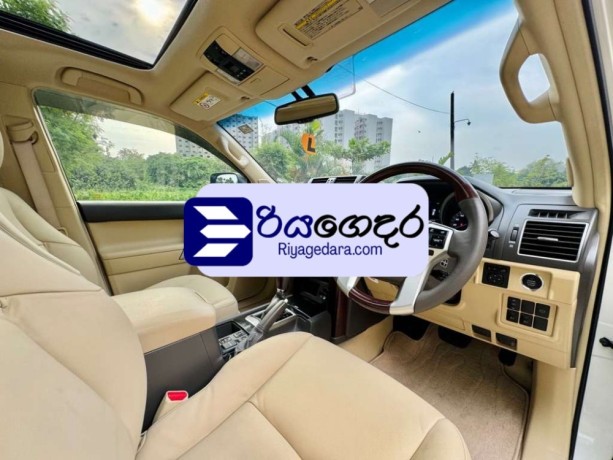 toyota-land-cruiser-prado-2015-suv-big-3