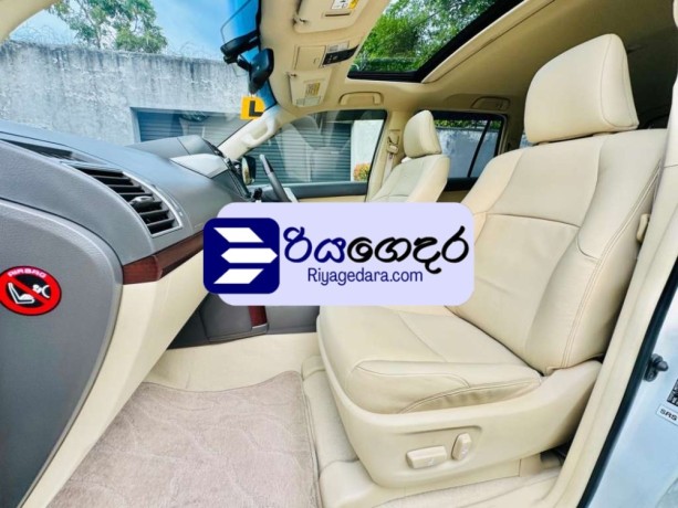 toyota-land-cruiser-prado-2015-suv-big-2