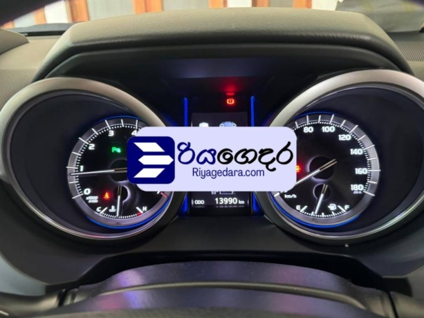 toyota-land-cruiser-prado-150-tx-14000km-2015-suv-big-4