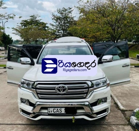 toyota-land-cruiser-prado-v8-2015-suv-big-0