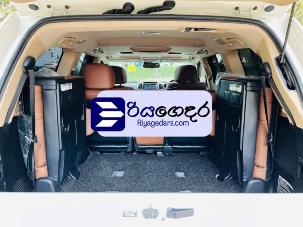 toyota-land-cruiser-prado-v8-2015-suv-big-5