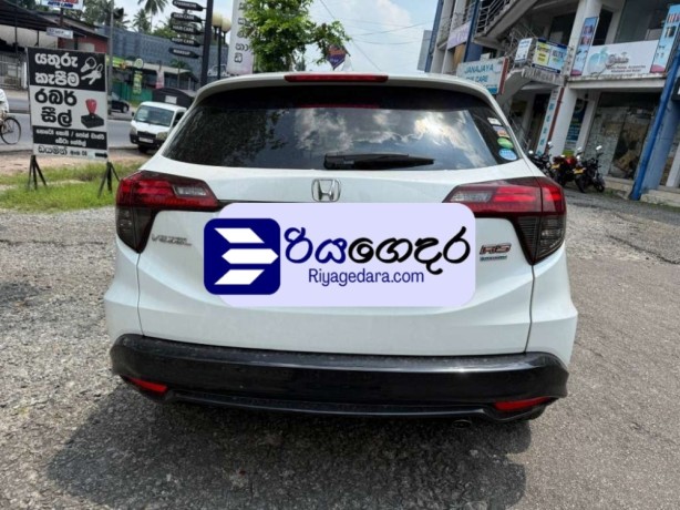 honda-vezel-rs-sensing-led-2018-suv-big-3