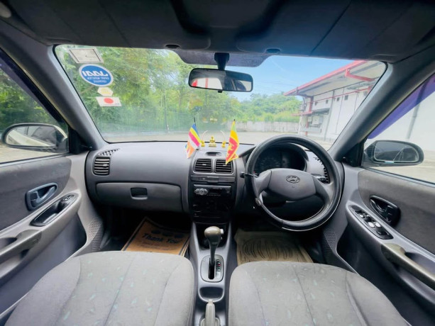 hyundai-accent-2001-big-2