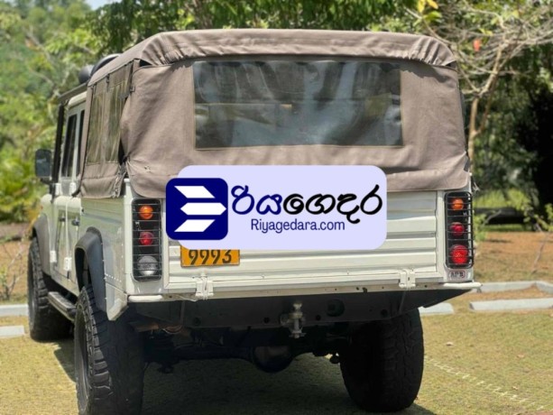 land-rover-defender-d-cab-130-300-tdi-2005-suv-big-3