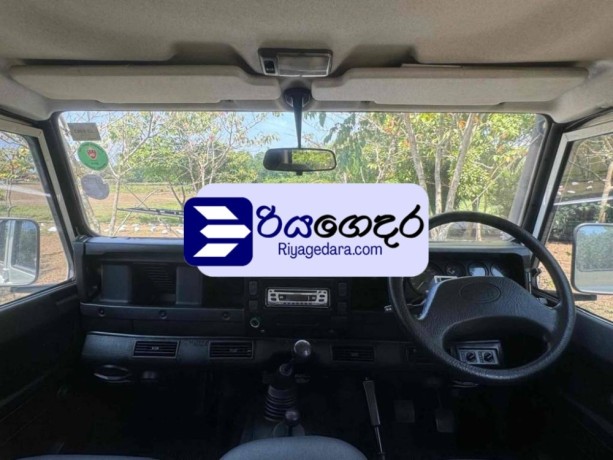 land-rover-defender-d-cab-130-300-tdi-2005-suv-big-4