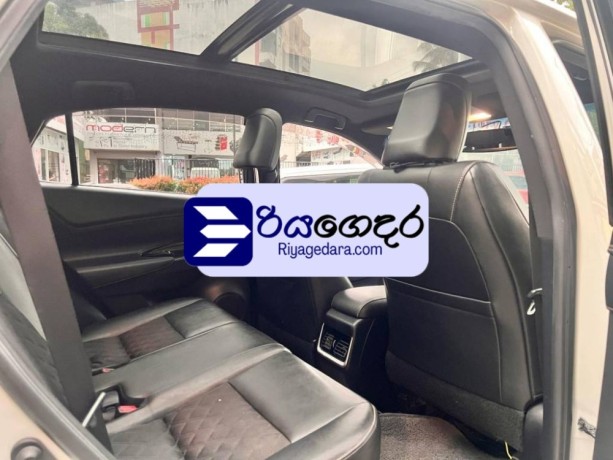 toyota-harrier-2016-suv-big-5