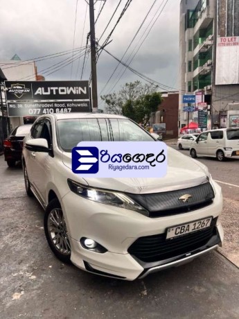 toyota-harrier-2016-suv-big-0