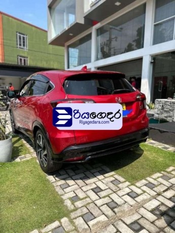 honda-vezel-rs-sensing-2016-suv-big-2