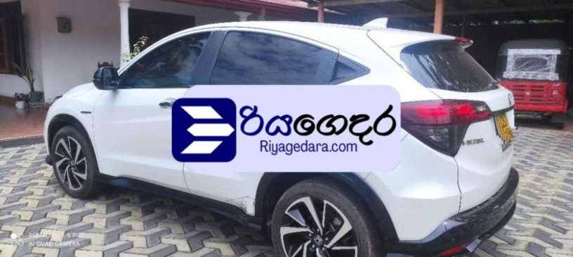 honda-vezel-rs-sensing-2018-suv-big-2