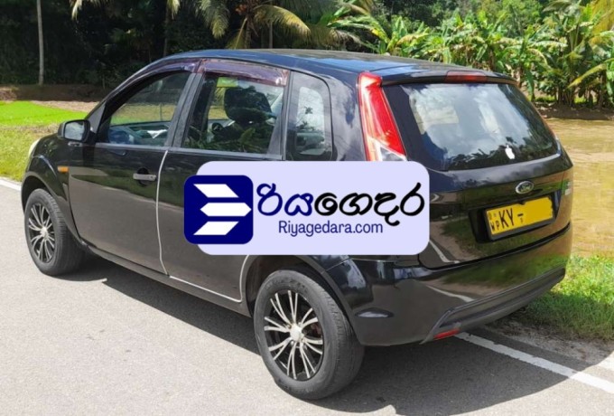 ford-figo-2013-suv-brand-new-big-3