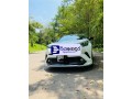 toyota-chr-2018-suv-small-0