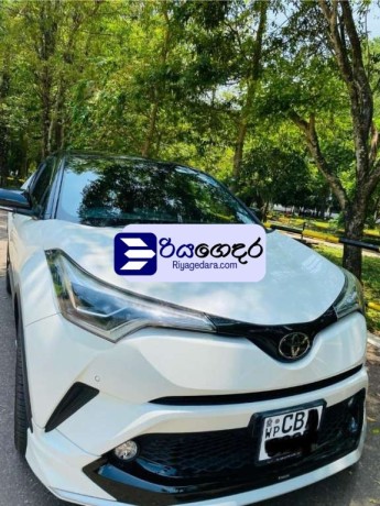 toyota-chr-2018-suv-big-2