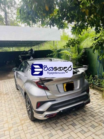 toyota-chr-gt-turbo-2018-suv-big-1
