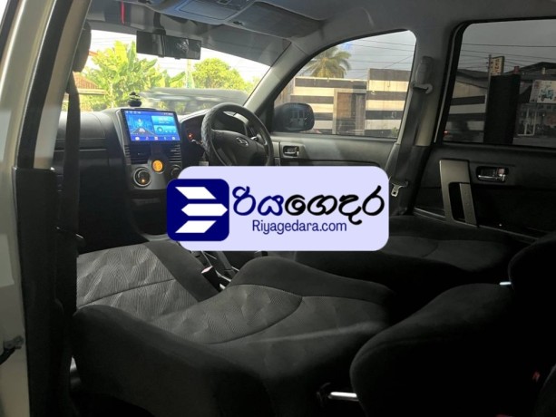 daihatsu-terios-premium-2014-suv-big-5