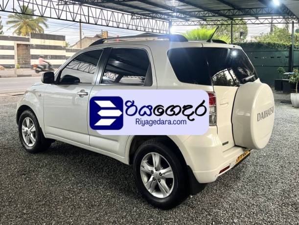 daihatsu-terios-premium-2014-suv-big-3
