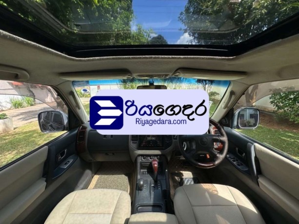 mitsubishi-montero-2004-suv-big-2