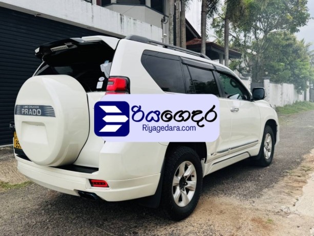 toyota-land-cruiser-prado-tx-150-2012-suv-big-5