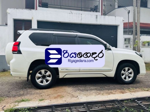 toyota-land-cruiser-prado-tx-150-2012-suv-big-3