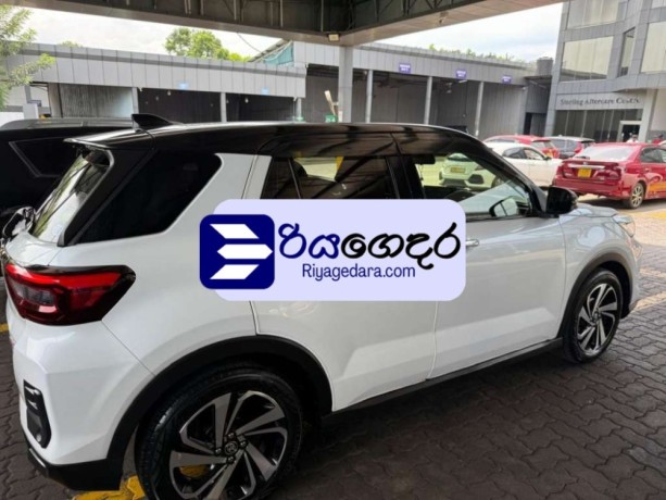 toyota-raize-2019-suv-big-2