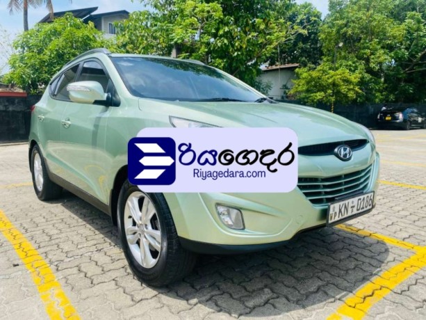hyundai-tucson-2010-suv-big-0
