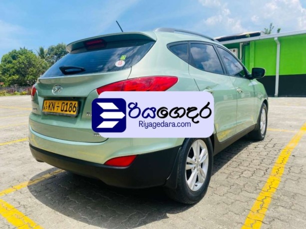 hyundai-tucson-2010-suv-big-3
