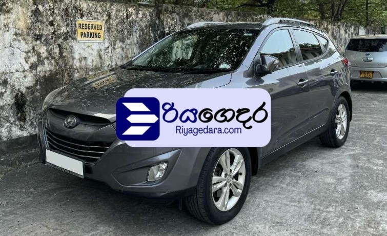 hyundai-tucson-2012-suv-big-0