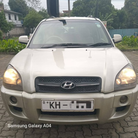 hyundai-tucson-2008-big-0