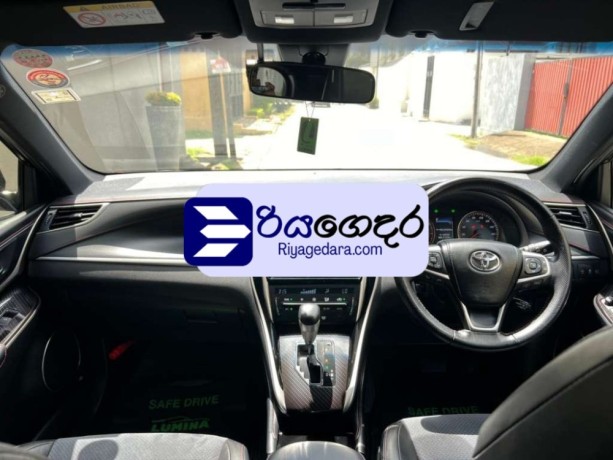 toyota-harrier-2019-suv-big-5