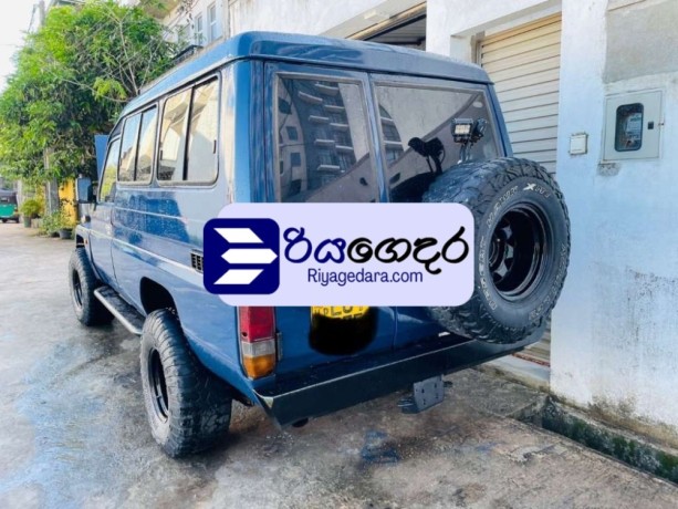 toyota-bj-75-1990-suv-big-1