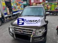 mitsubishi-montero-2017-suv-small-0
