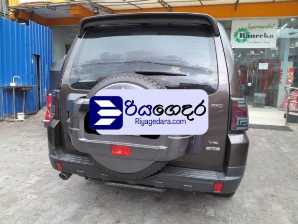 mitsubishi-montero-2017-suv-big-5