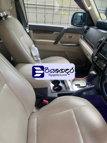 mitsubishi-montero-2017-suv-big-2
