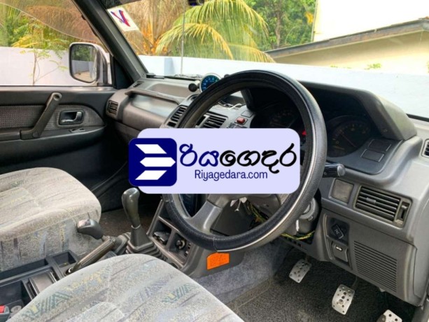 mitsubishi-pajero-1996-suv-big-4