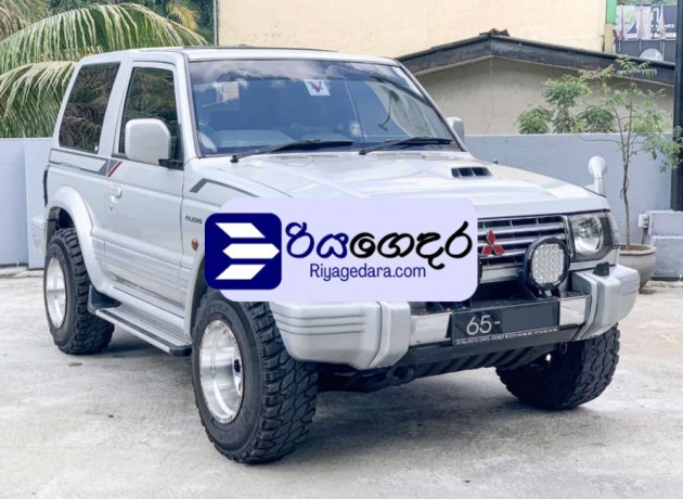 mitsubishi-pajero-1992-suv-big-1
