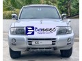 mitsubishi-montero-2005-suv-small-0