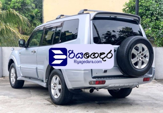 mitsubishi-montero-2005-suv-big-3