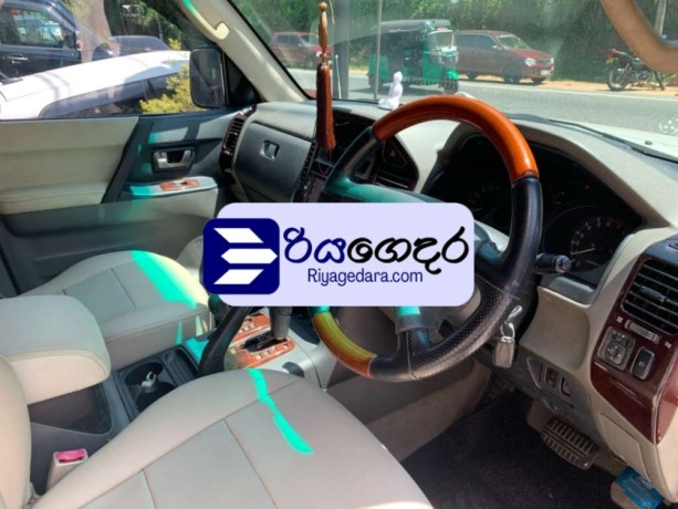 mitsubishi-montero-2003-suv-big-4