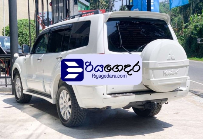 mitsubishi-montero-2003-suv-big-3