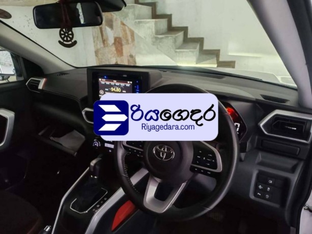 toyota-raize-z-grade-2019-suv-big-5