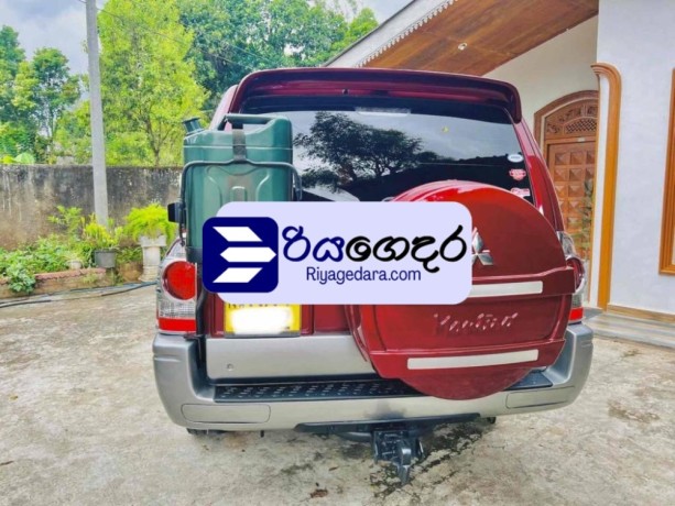 mitsubishi-montero-v6-0-suv-big-5
