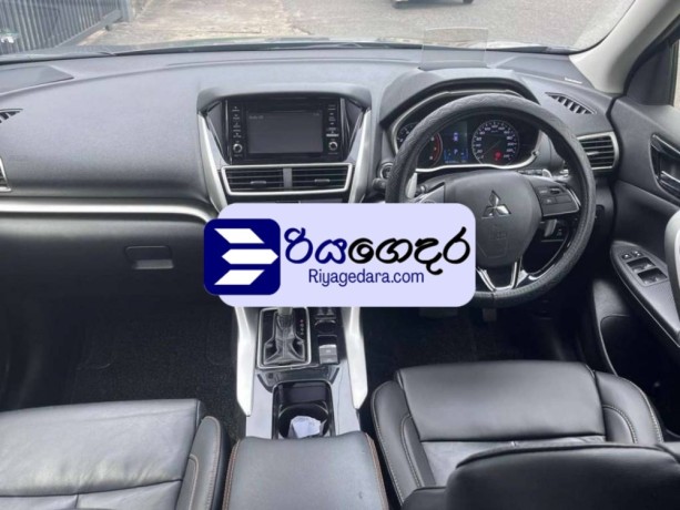 mitsubishi-eclipse-cross-2018-suv-big-4