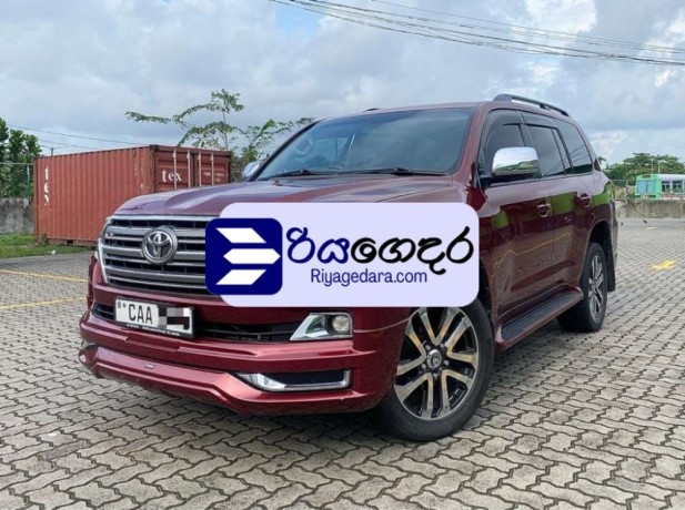 toyota-land-cruiser-sahara-v8-2013-suv-big-0